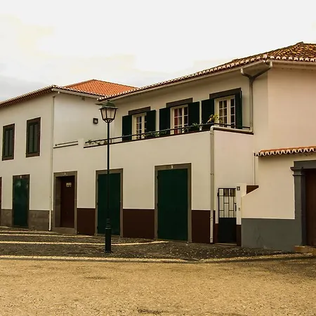 Casas Do Largo Dos Milagres *
